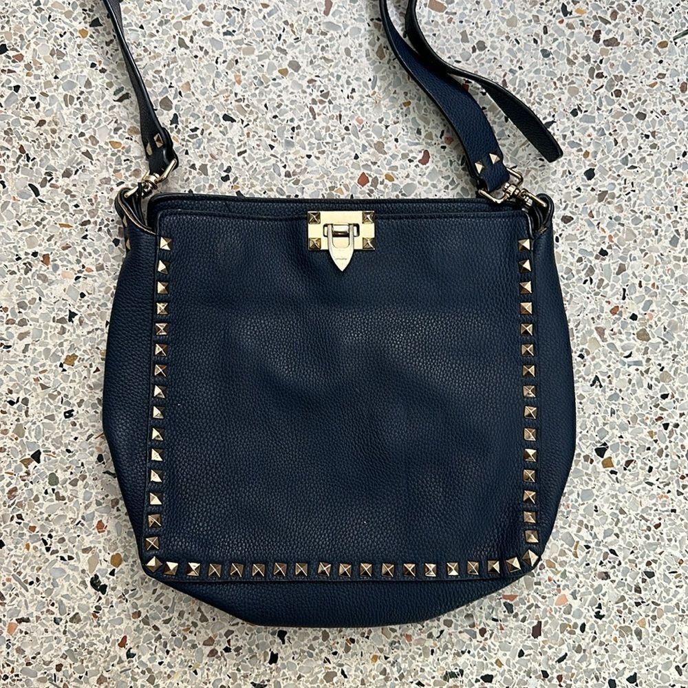 EUC Inzi navy blue stud studded crossbody purse bag